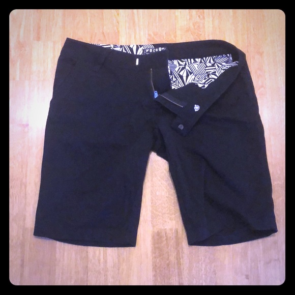 Ladies longer style shorts - Picture 1 of 1